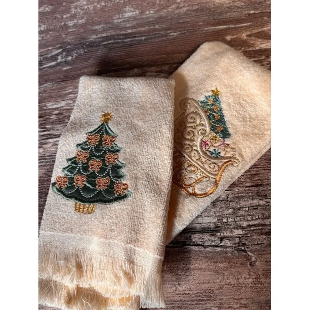 Set of 2 Embroidered Christmas Hand Towels Sleigh Tree‎ Noel